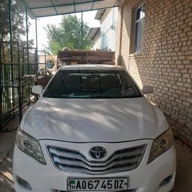 Toyota Camry 2010