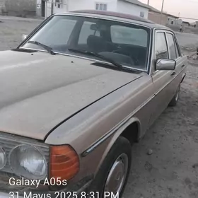 Mercedes-Benz 230E 1982