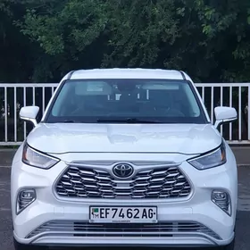 Toyota Highlander 2020