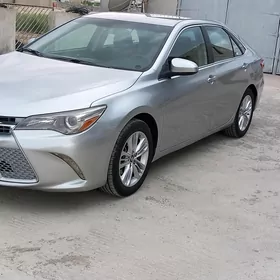 Toyota Camry 2017