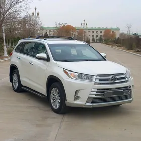 Toyota Highlander 2018