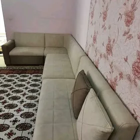 Ugolok diwan