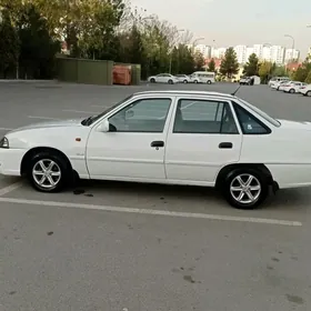 Daewoo Nexia 2010