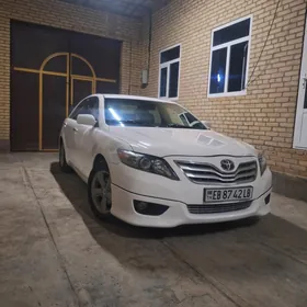Toyota Camry 2011