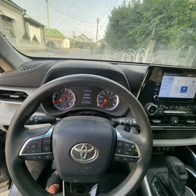 Toyota Highlander 2020