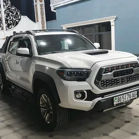 Toyota Tacoma 2017