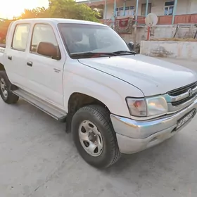 Toyota Hilux 2005