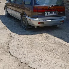 Mitsubishi Chariot 1992