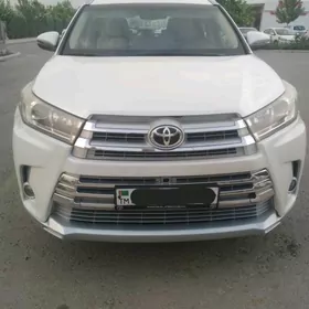 Toyota Highlander 2016