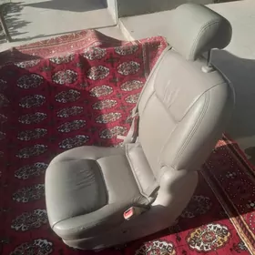 Сиденье кожаная
