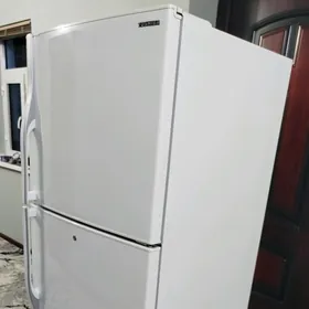 TOSHIBA