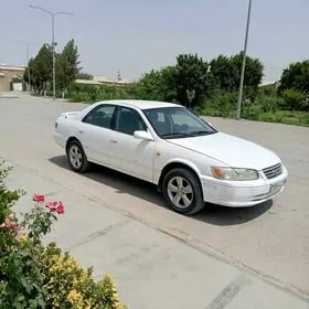 Toyota Camry 2000
