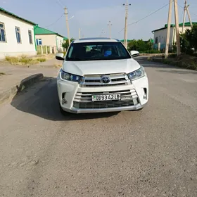 Toyota Highlander 2019