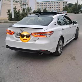 Toyota Camry 2018