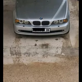 BMW E39 2001