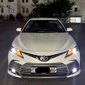 Toyota Camry 2023