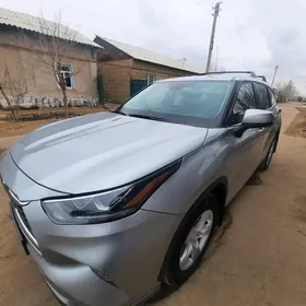 Toyota Highlander 2021