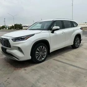 Toyota Highlander 2021