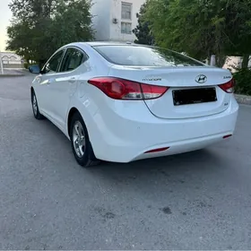 Hyundai Elantra 2011