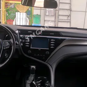 Toyota Camry 2020