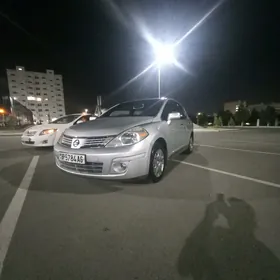 Nissan Versa 2010
