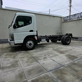 Mitsubishi Canter 2025