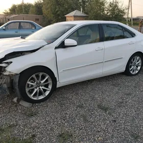 Toyota Camry 2016