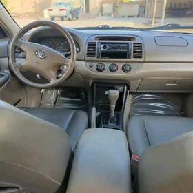 Toyota Camry 2004