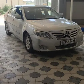 Toyota Camry 2010