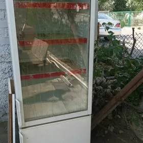 витрина холодильника
