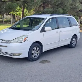 Toyota Sienna 2004
