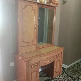 трюмо