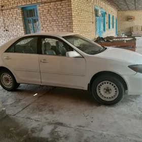 Toyota Camry 2004