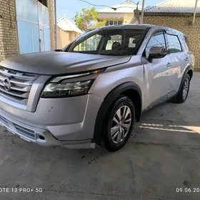 Nissan Pathfinder 2022