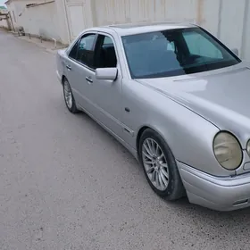 Mercedes-Benz E320 1996