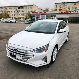 Hyundai Elantra 2020