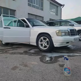 Mercedes-Benz 190E 1990