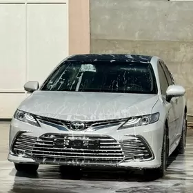 Toyota Camry 2023