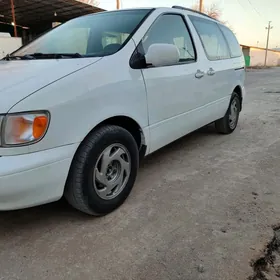 Toyota Sienna 1999