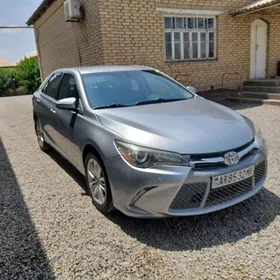 Toyota Camry 2017