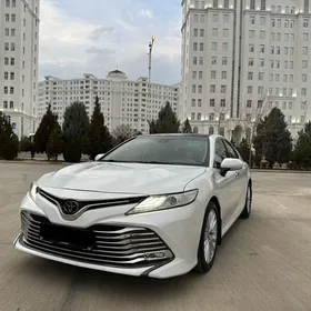 Toyota Camry 2018