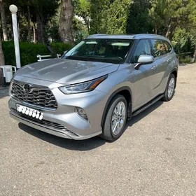 Toyota Highlander 2020
