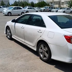 Toyota Camry 2013