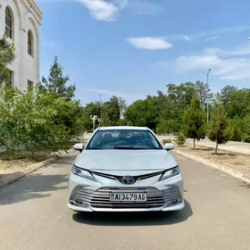 Toyota Camry 2022