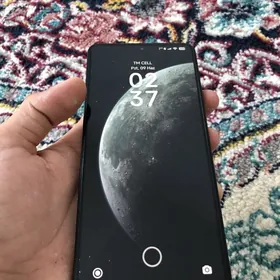 POCO F6