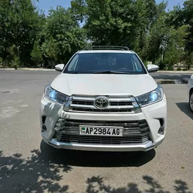 Toyota Highlander 2018