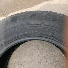 teker 245/65/17Dunlop
