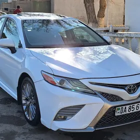 Toyota Camry 2018