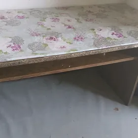 журнальный столик