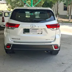Toyota Highlander 2018